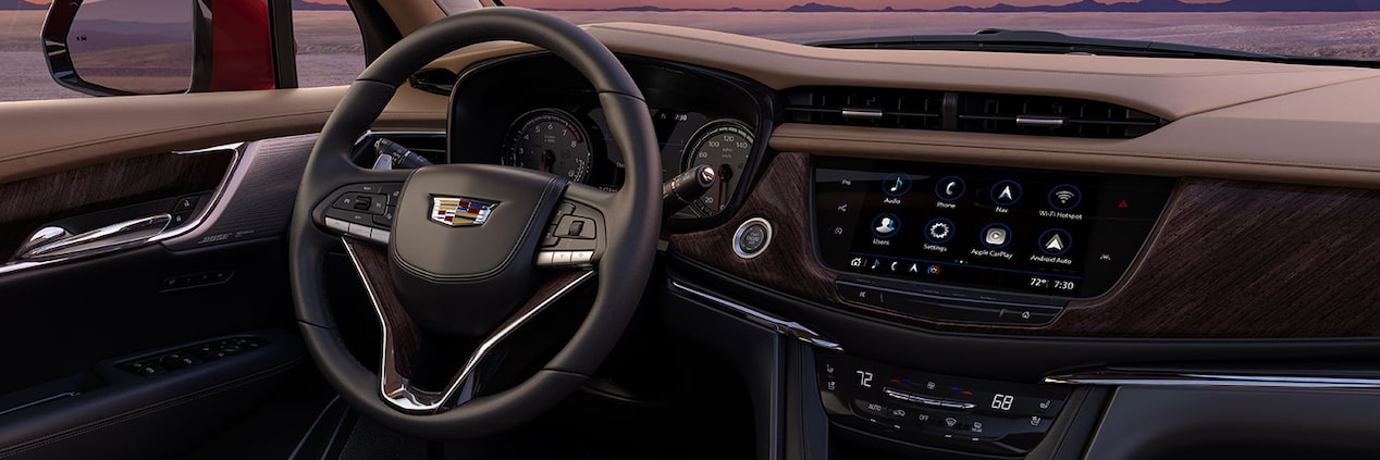 2024 Cadillac XT6 steering wheel and centre console.